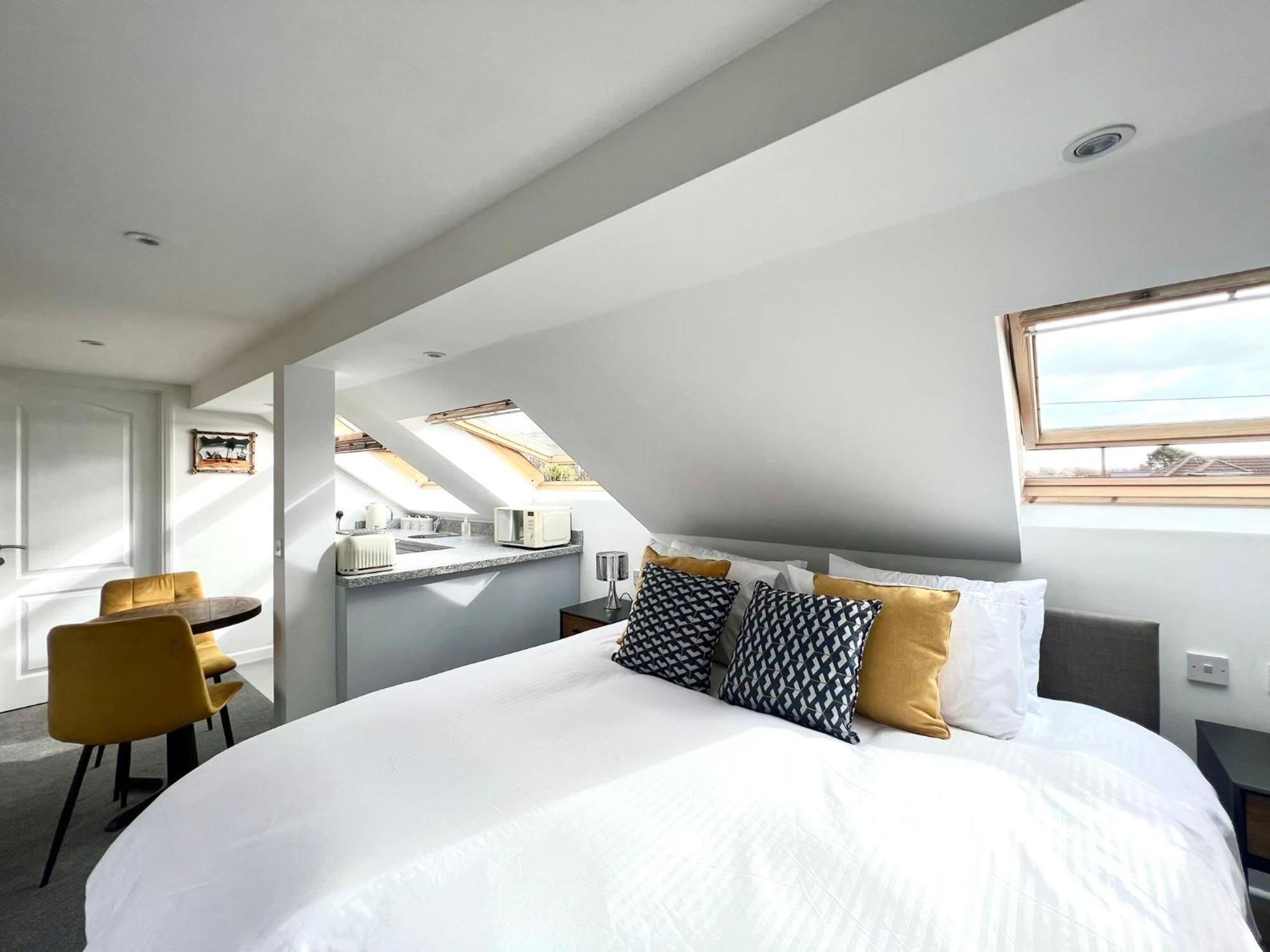 Seascape - Stylish Modern Apartment Barton on Sea Eksteriør bilde